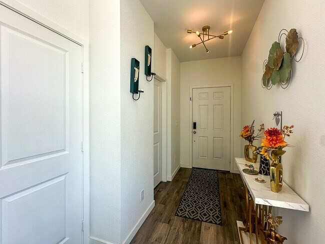 Foto del edificio - CORNER LOT! - DOVE VILLAGE PAIRED HOME 3bd 2.5ba 3,091sq.ft. Built in 2023 FOR RENT