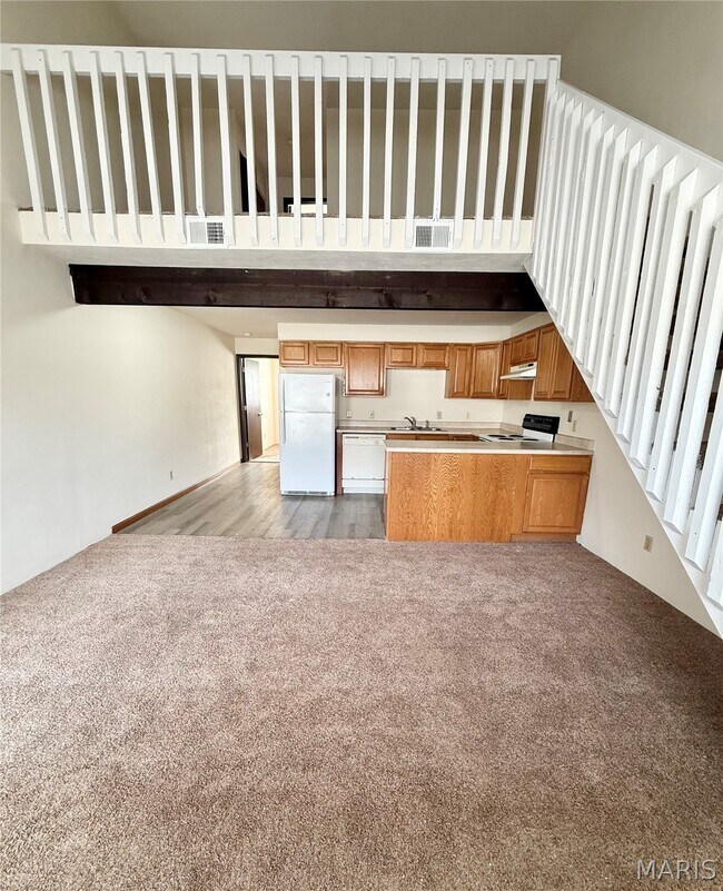 Building Photo - 822 White Oak Dr