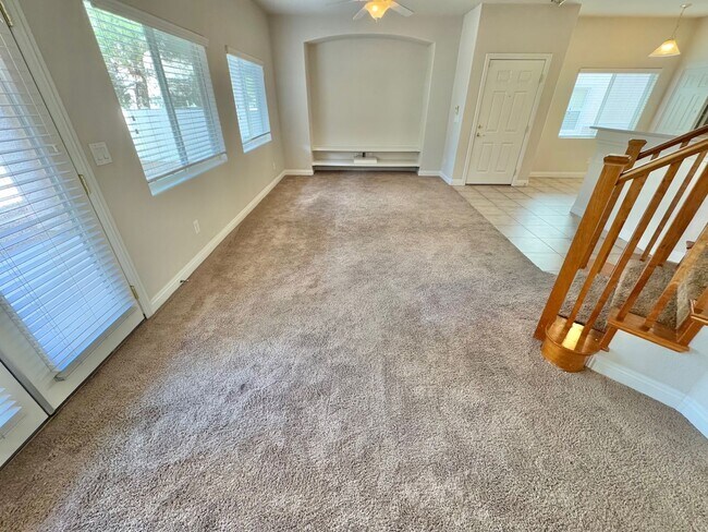 Building Photo - HERE'S THE PERFECT PLACE TO CALL HOME! 3 BEDROOM 2.5 BATHROOM TWO STORY TOWNHOUSE,