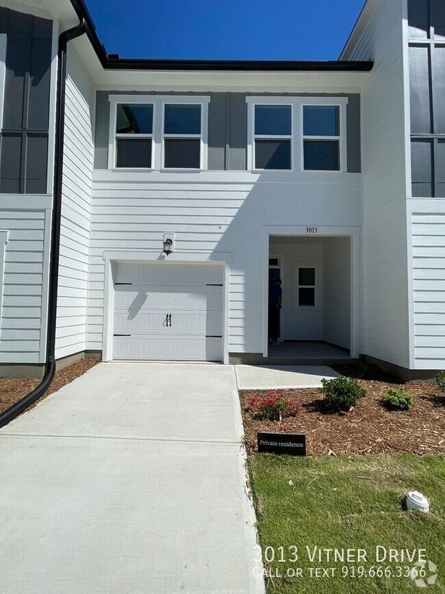 Building Photo - 3013 Vitner Dr
