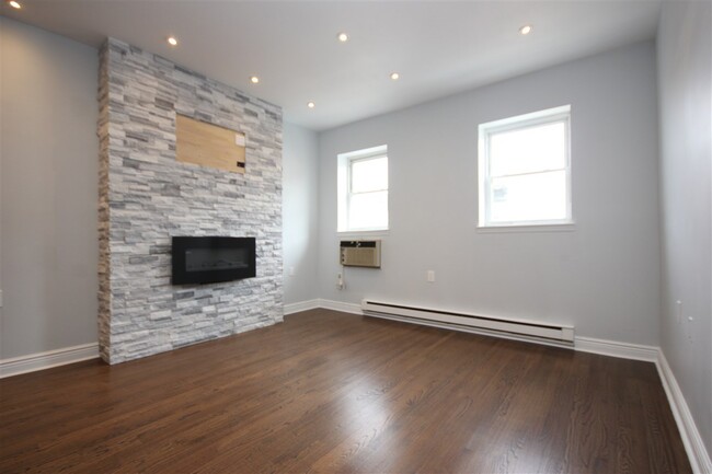 Foto del edificio - 1016 Willow Ave