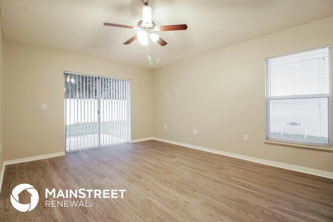 Foto del edificio - 13951 Econ Woods Ln