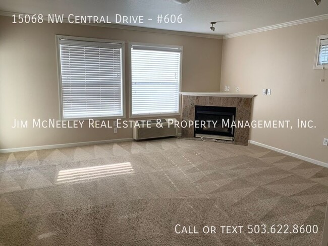 Building Photo - 2 BR CONDO ON MAIN LEVEL IN CENTRAL PARC B...