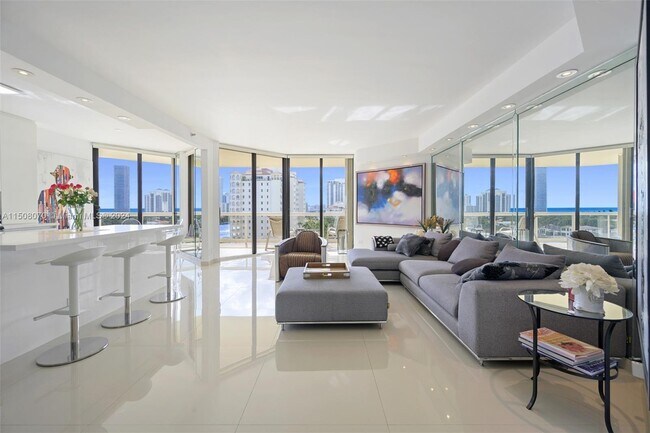 Foto del edificio - 20191 E Country Club Dr