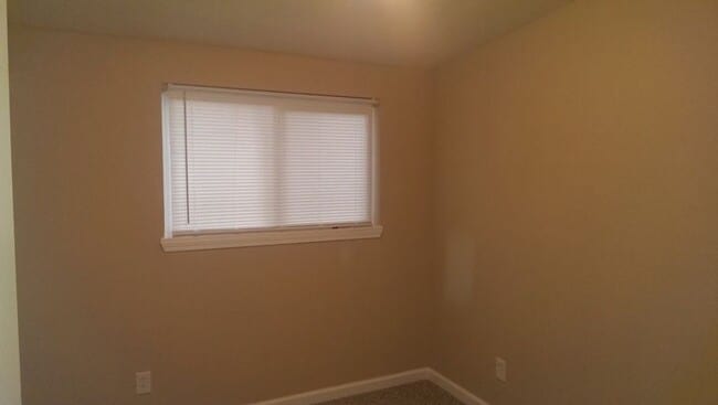 Building Photo - 780 Casselman Dr.