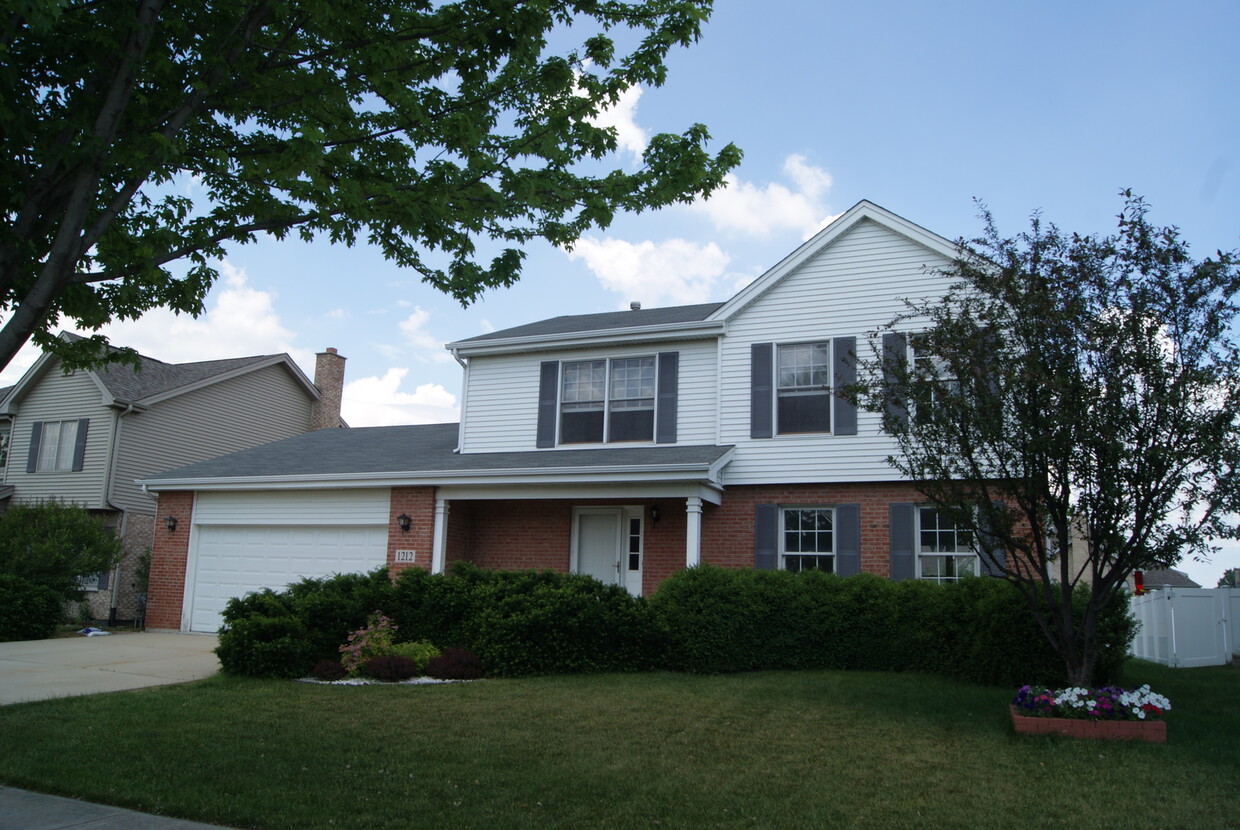 Primary Photo - 1212 S Somerset Ln