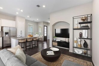 Building Photo - 5021 Lehman Oaks Dr