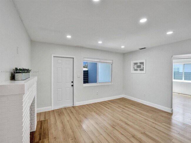 Foto del edificio - 1713 NE 15th Ave