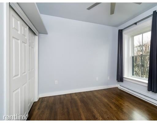 Building Photo - 2 br, 1 bath  - 37 E Springfield St Apt 4