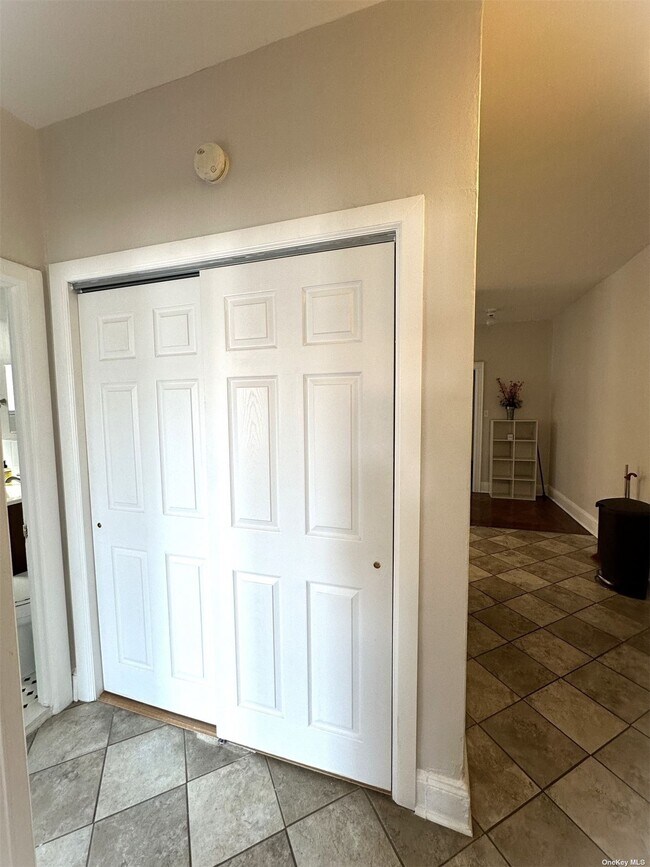 Foto del edificio - 20-59-59 45th St