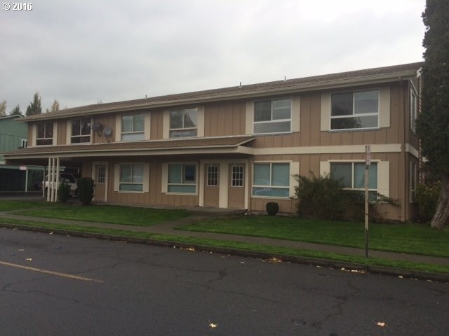 Building Photo - 3308 Maple St