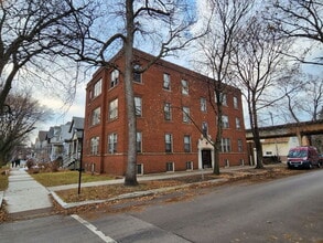 Building Photo - 4636 N Hamilton Ave