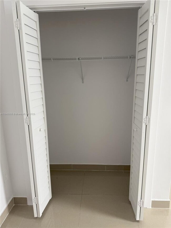 Foto del edificio - 4700 SW 2nd Terrace