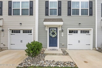 Building Photo - 205 Cyprus Ct
