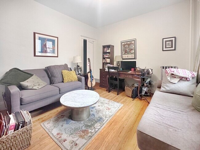 Foto del edificio - 246 S Huntington Ave