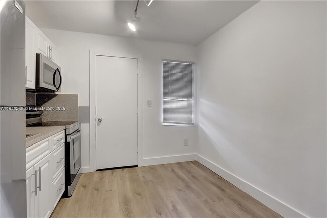 Foto del edificio - 2550 NW 68th St