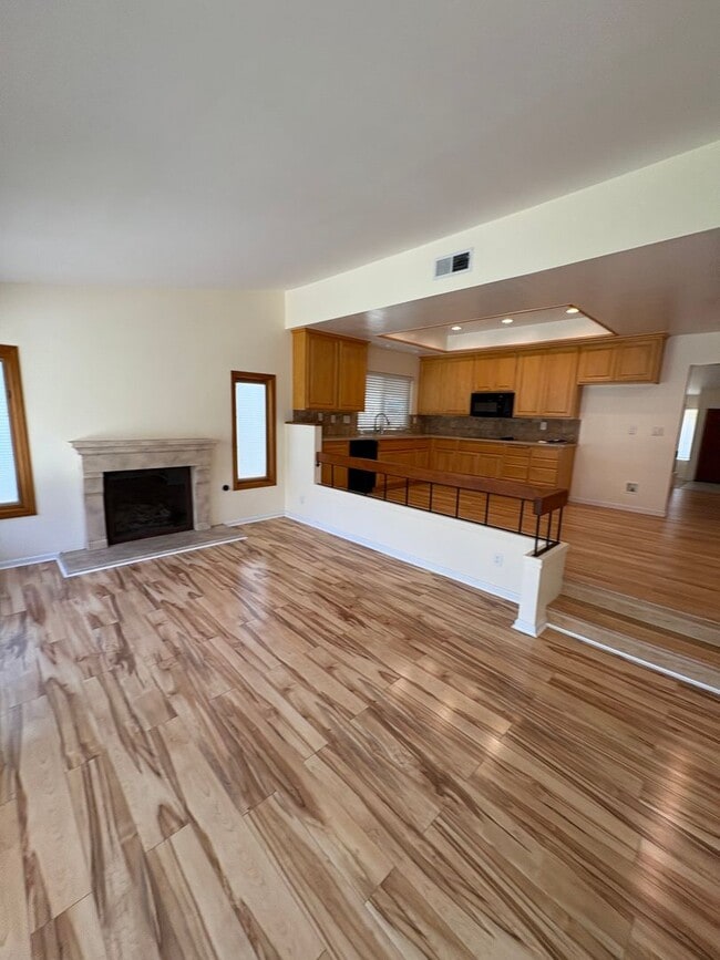 Foto del edificio - 2579 Pepperwood Dr