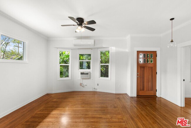 Foto del edificio - 123 Ellita Pl