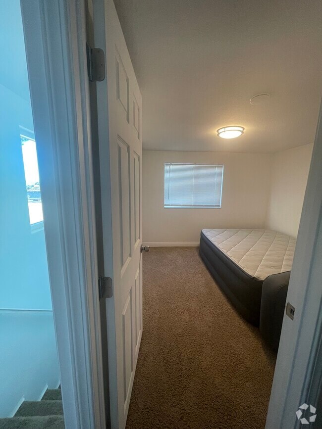 Building Photo - 21412 Arapahoe Trl