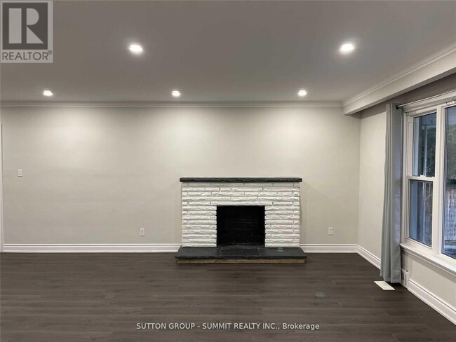 Building Photo - 1093 Rebecca St