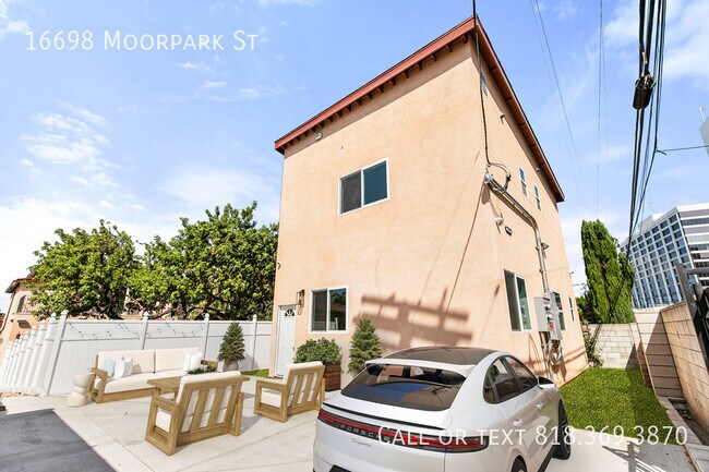 Foto del edificio - 16698 Moorpark St