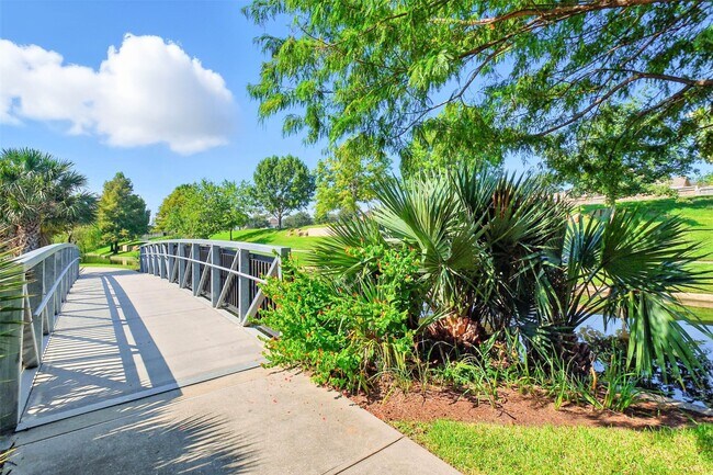 Foto del edificio - 10222 Thornmont Ln