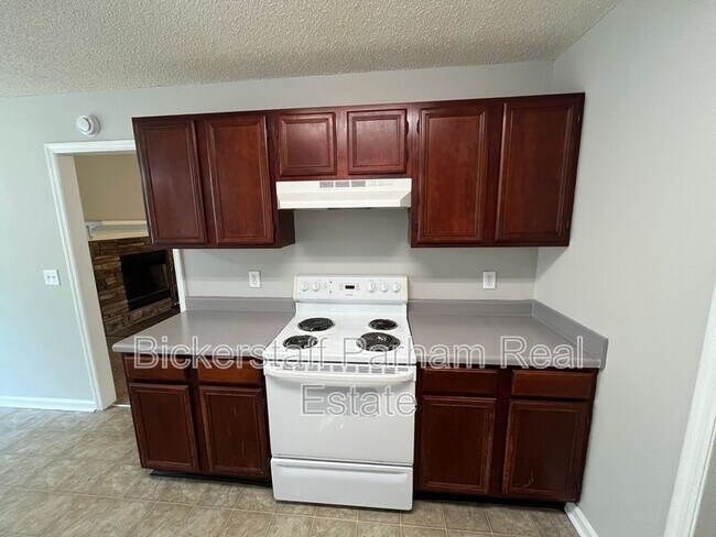 Foto del edificio - 6057 Buxton Dr