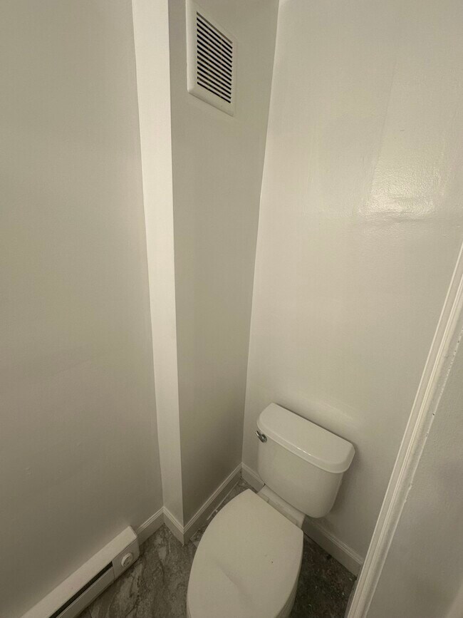 Foto del edificio - 636 Ridge Ave