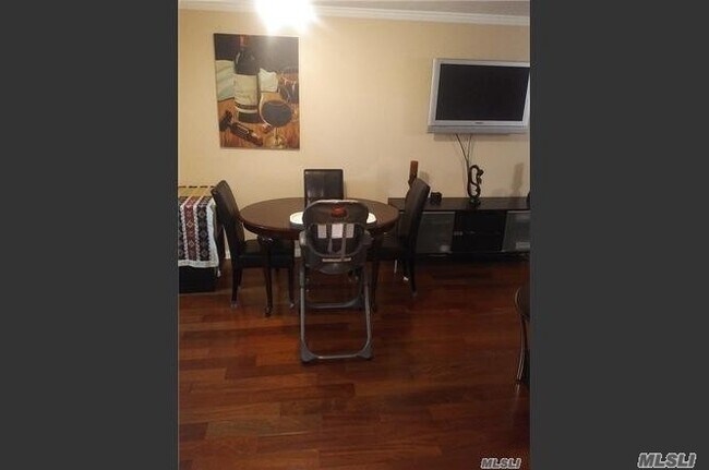 Foto del edificio - 172-31 Highland Ave