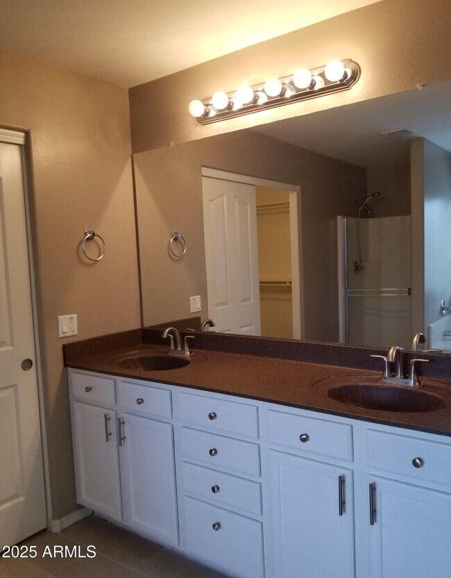 Foto del edificio - 36554 W Alhambra St