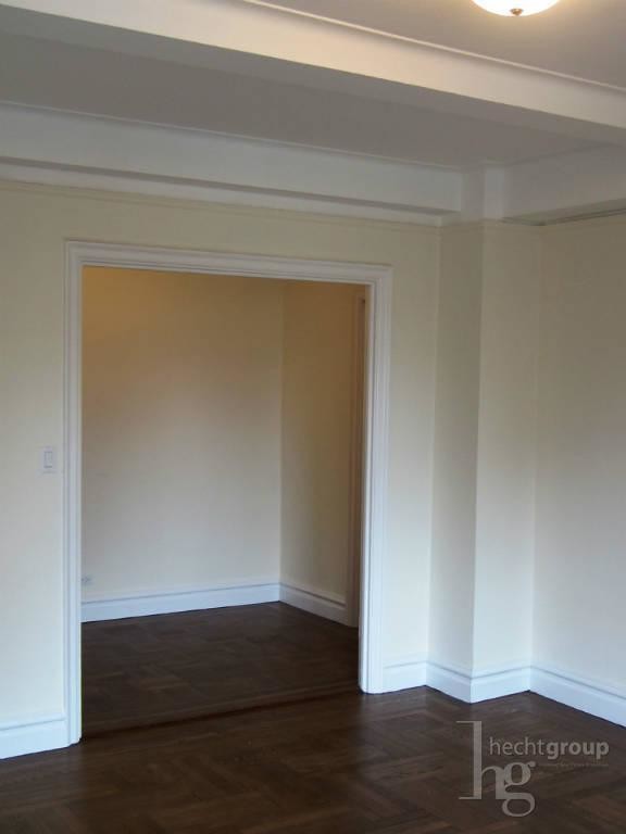 Foto del edificio - 242 E 72nd St