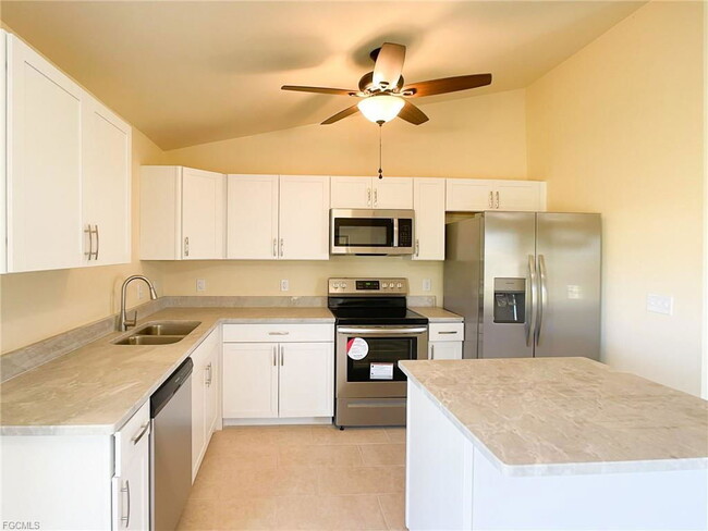 Foto del edificio - 125 NE 7th Terrace