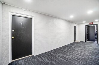 Interior Photo - Cascade Ridge