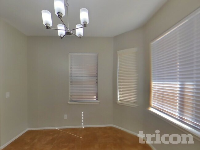 Foto del edificio - 4908 E Austin Ln