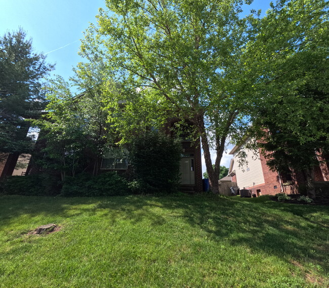 Building Photo - 4332 Clearwater Way
