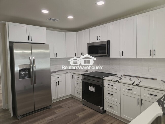 Foto del edificio - 300 Saddle Creek Ln