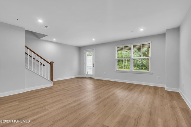 Building Photo - 9 Foxwood Dr