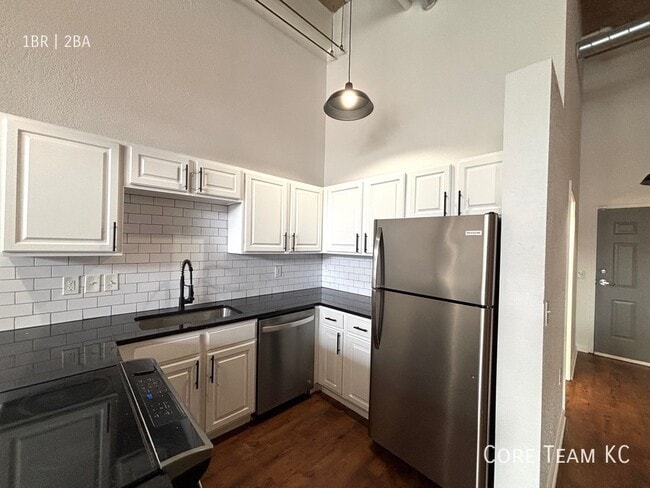 Foto del edificio - 934 Broadway Blvd