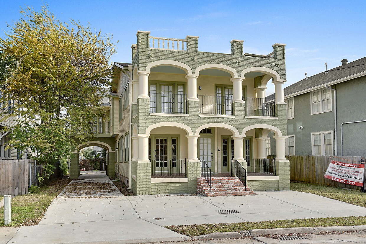 4125 Fontainebleau Dr, New Orleans, LA 70125 Apartments in New