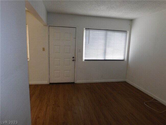 Foto del edificio - 715 N 11th St
