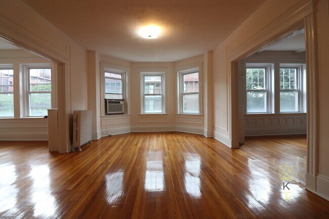 Foto del edificio - 130 Pleasant St