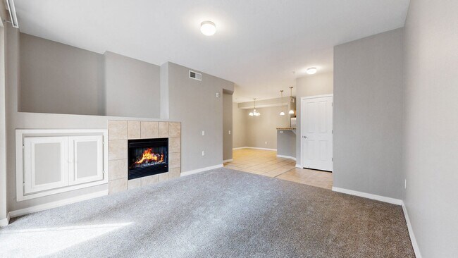 Foto del edificio - Remodeled 2 BR/2 BA Unit near Edora Park/Epic and Spring Creek Trail