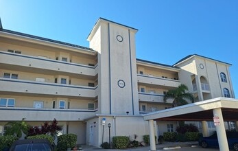 Building Photo - 418 Bouchelle Dr