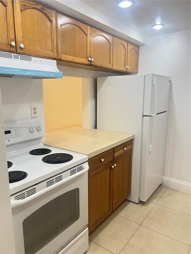 Foto del edificio - 14311 N Kendall Dr
