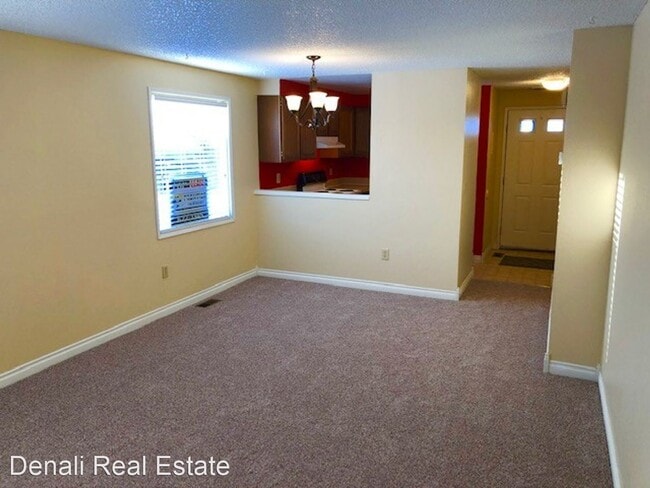 Building Photo - 10215 Jamestown Dr