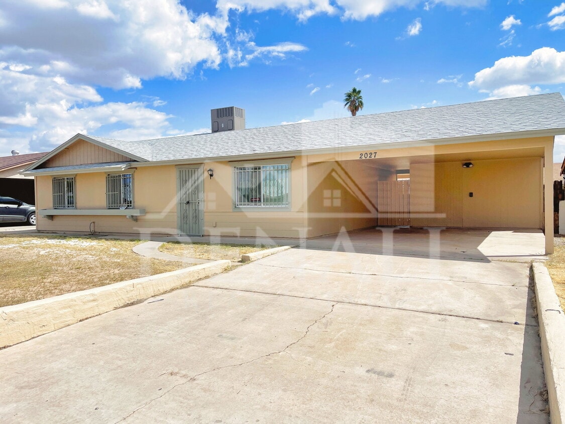 Photo - 2027 North 66th Drive
