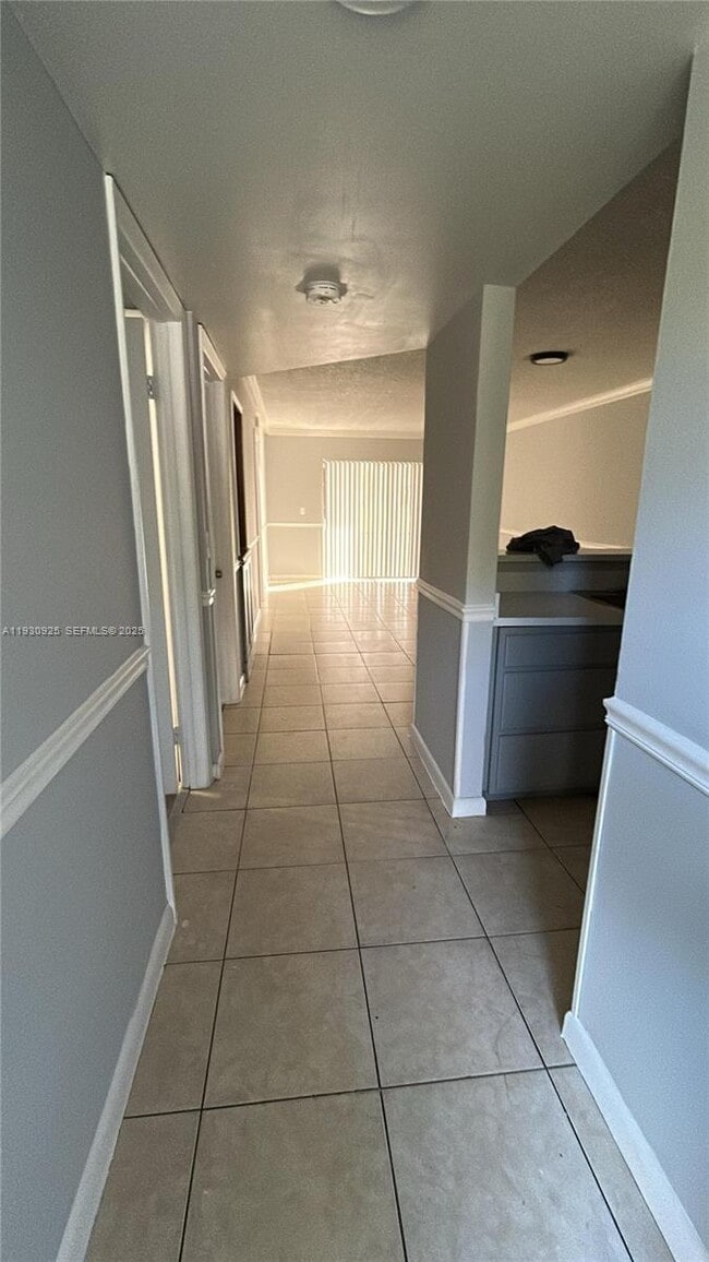 Foto del edificio - 1170 NW 80th Ave