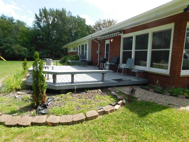 Building Photo - 26150 Barbados Rd