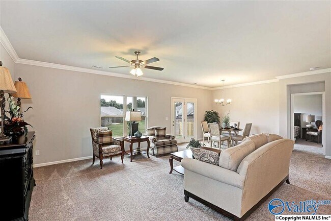 Foto del edificio - 325 Acorn Grove Ln SW