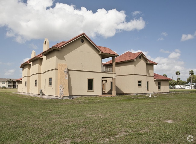Building Photo - Sunflower Estates